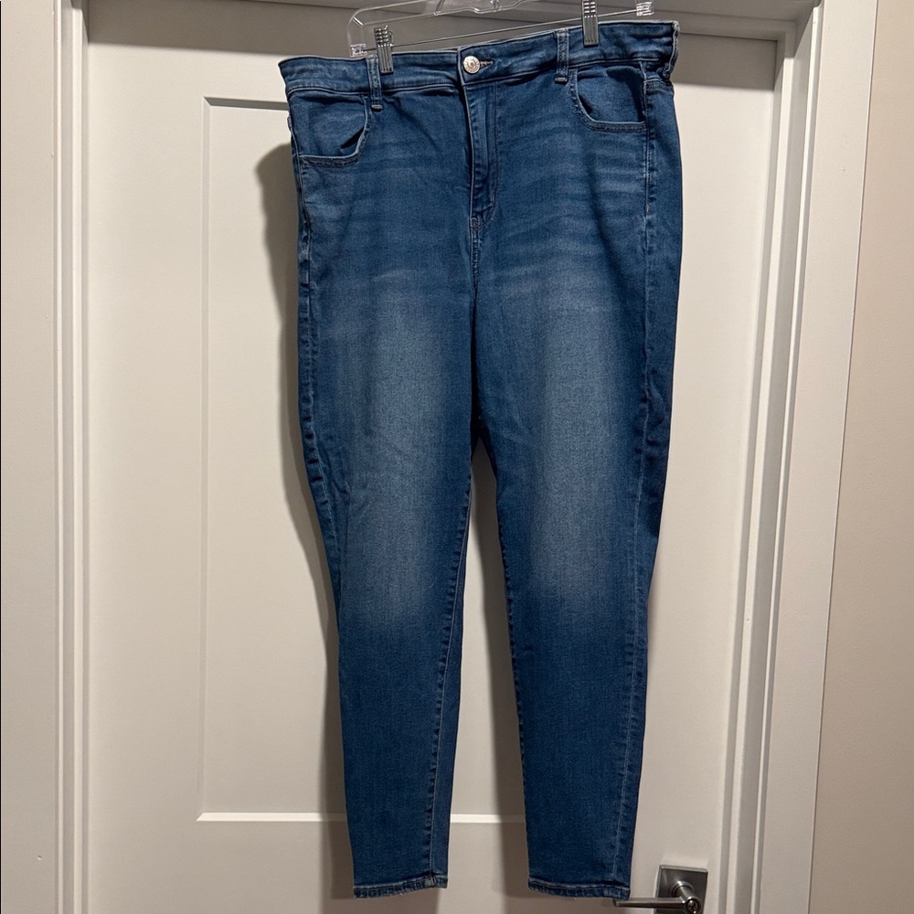 American Eagle Outfitters High Rise Blue Jeans